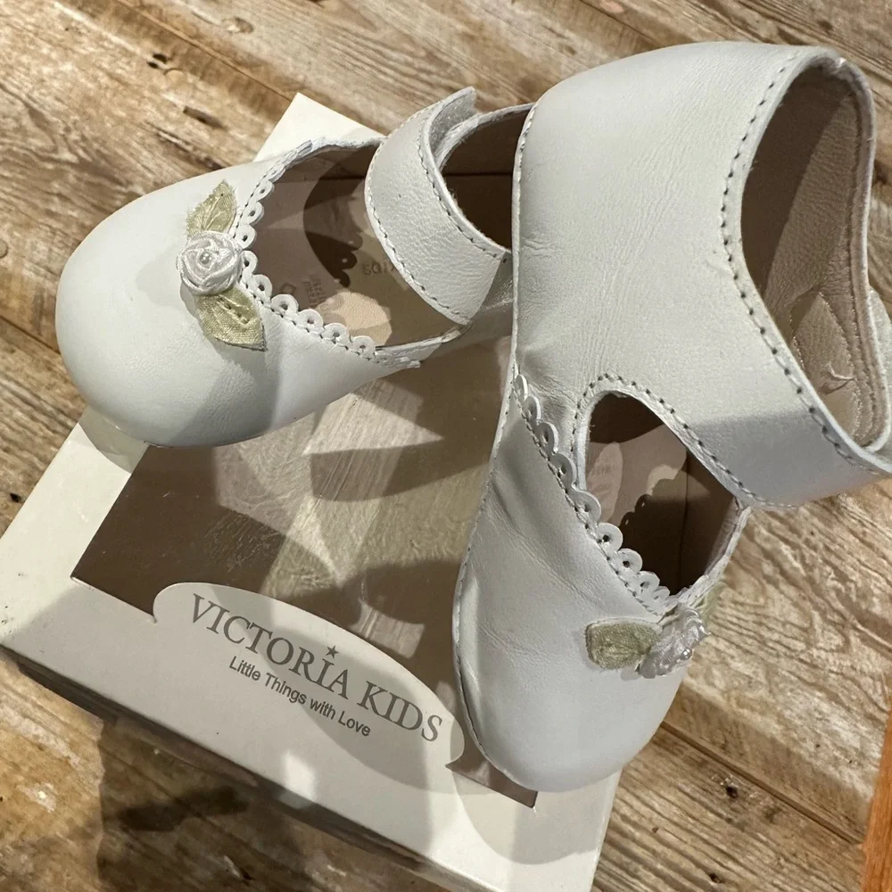 Victoria Kids Infant Crib shoes Genuine Leather Off White/Cream Various szs - Picture 7 of 8